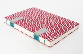 Caderno Artesanal com costura exposta 20,5x14cm. 192pág. SKTbookref.RF30075C10.