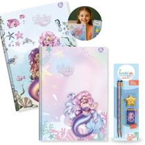 Caderno Brochura Capa Dura Grande Sereias 2un 80 fls + Kit Escolar Fundo do Mar Lápis Borracha Apontador