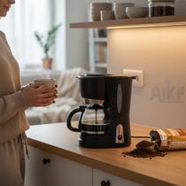 Cafeteira Elétrica 30 Xícaras 127V Preta Bivolt com Timer e Função Manter Aquecida Cafeteira Elétrica 30 Xícaras 127V Preta Bivolt com Timer e Função Manter Aquecida