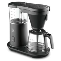 Cafeteira Elétrica Electrolux Automática 31 Xicaras Expert Tecnologia PerfectSense Preta CMP70