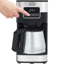 Cafeteira Elétrica em Inox Black Decker, Filtro Permanente e Lavável, CM350 1,5L, Até 38 Cafezinhos, Painel Digital 110V