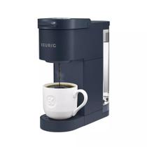 Cafeteira Keurig K-Mini Go Navy