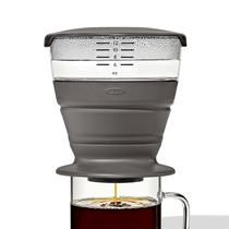 Cafeteira OXO Brew dobrável Pour-Over com estojo de armazenamento Cafeteira OXO Brew dobrável Pour-Over com estojo de armazenamento