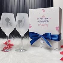 Caixa + 2 taças para vinho Vidro / A perfeita combinação