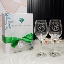 Caixa 2 Taças Vidro Bodas de Esmeralda 40 anos