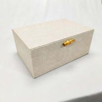 Caixa Branco Texturizado Maior Puxador Dourado Luxo Caixa Branco Texturizado Maior Puxador Dourado Luxo