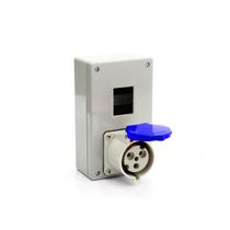 Caixa Com Tomada Industrial 2p+t 220/240V 16A Strahl SD-3046 Caixa Com Tomada Industrial 2p+t 220/240V 16A Strahl SD-3046