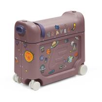 Caixa de cama Stokke JetKids, lilás nebuloso Mala de viagem para crianças de 2 a 7 anos (até 77 libras) Transforma-se em cama Inclui colchão, adesivos decorativos e alça de transporte ajustável