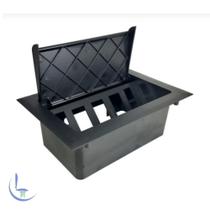 Caixa de Embutir Tomada sem Rabichos 3 Postos + 4 Postos 174x104mm Caixa de Embutir Tomada sem Rabichos 3 Postos + 4 Postos 174x104mm