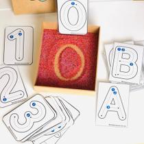 Caixa de Escrita Sensorial Números e Alfabetos com Setas Caixa de Escrita Sensorial Números e Alfabetos com Setas