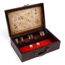 Caixa de madeira com tema náutico Shut The Box Game STERLING Games