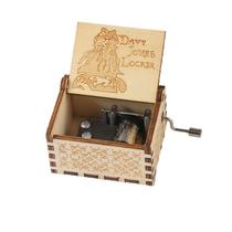 Caixa de música com manivela de madeira com escultura pirata Davy Jones Locker