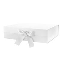 Caixa de presente BLK&WH branca luxuosa magnética 35x24x11cm Bridesmaid Caixa de presente BLK&WH branca luxuosa magnética 35x24x11cm Bridesmaid