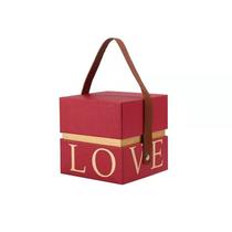 Caixa de presente LOVE Red 10x10x10cm com alça, cartão de papel e veludo