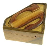 Caixa de quebra-cabeça The Handcrafted Superman Wood 12,7x10,16x5,08 cm