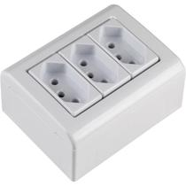 Caixa de Sobrepor com 3 Tomadas 2P+T 10 A 250 V Tramontina LizFlex Branca Caixa de Sobrepor com 3 Tomadas 2P+T 10 A 250 V Tramontina LizFlex Branca