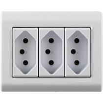 Caixa de Sobrepor com 3 Tomadas 2P+T 20 A 250 V Tramontina LizFlex Branca Caixa de Sobrepor com 3 Tomadas 2P+T 20 A 250 V Tramontina LizFlex Branca