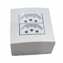 Caixa De Sobrepor Sistema X Tomadas Dupla 20a 250v Margirius Cor Branco