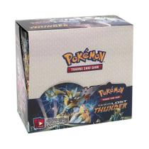 Caixa Display Pokémon TCG: Espada & Escudo - Fusion Strike (324 Cartas - 36 Pacotes)