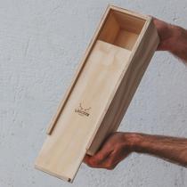 Caixa em compensado naval de PINUS (madeira), com tampa estojo - Caixote tamanho P 2 (Vinho) - Lascker Studio