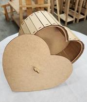 Caixa formato de coração com tampa 30x20x11,7