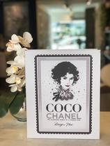 Caixa Livro Decorativo Preto e Branco Mulher G