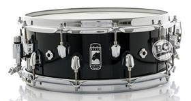 Caixa Mapex Black Panther Nucleus 14x5,5 com casco híbrido em Maple e Walnut e aros Sonic Saver Caixa Mapex Black Panther Nucleus 14x5,5 com casco híbrido em Maple e Walnut e aros Sonic Saver