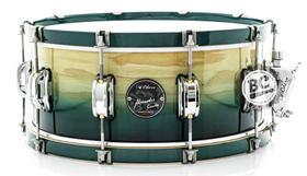 Caixa Odery Signature Alexandre Cunha 14x6 Maple Wood Hoops Degradê Ashwood Hardware Eyedentity