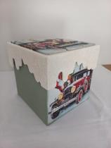 Caixa para Panetone (até 1kg) com decoração natalina em MDF e tampa em formato de quebra cabeça