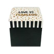 Caixa Para Presente Em Cubo Love Is Fearless