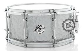 Caixa Pork Pie Hammered Steel Shell 14x6,5 casco martelado em aço e aros PowerHoop (Made in USA)