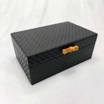 Caixa Preto Texturizado Medio Puxador Dourado Luxo Caixa Preto Texturizado Medio Puxador Dourado Luxo