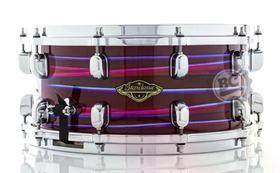 Caixa Tama Starclassic Walnut Birch Phantasm Oyster 14x6.5 com Aros Die-Cast e peles Evans made USA