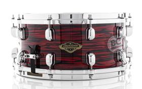Caixa Tama Starclassic Walnut Birch Red Oyster 14x6.5 com Aros Die-Cast e peles Evans made USA