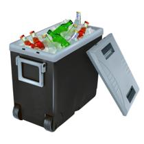 Caixa Térmica 32 Litros Alça Cooler Preto 2 Rodas Arqplast Caixa Térmica 32 Litros Alça Cooler Preto 2 Rodas Arqplast