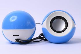 Caixinha De Som Knup Pc Gamer Usb P2 Notebook Cor Preto Rosa E Azul Caixinha De Som Knup Pc Gamer Usb P2 Notebook Cor Preto Rosa E Azul