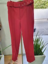 Calça alfaiataria com cinto azul marinho