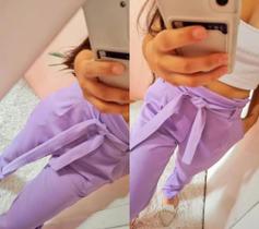 Calça Alfaiataria com Cinto Lilás Calça Alfaiataria com Cinto Lilás