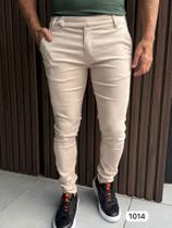 Calça Alfaiataria em Sarja com Elastano Calça Alfaiataria em Sarja com Elastano
