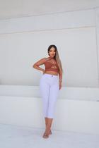 Calça Capri curta branca feminina jeans com lycra cintura alta moda tendência lançamento Calça Capri curta branca feminina jeans com lycra cintura alta moda tendência lançamento