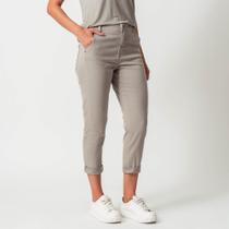 Calça Capri Jeans Color Confort Cintura Alta Bolso Faca Calça Capri Jeans Color Confort Cintura Alta Bolso Faca