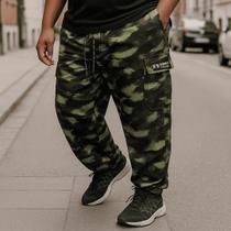 Calça Cargo Bolso Lateral e nas Pernas Tactel Camuflada Plus Size Extra Grande Secagem Rápida