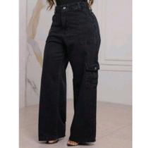 Calça Cargo Feminina Estilo Street, Cintura Alta e Bolsos Laterais Calça Cargo Feminina Estilo Street, Cintura Alta e Bolsos Laterais