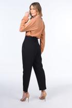 Calça cenourinha com cinto faixa ROMA Calça cenourinha com cinto faixa ROMA