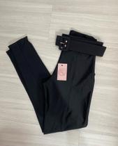 Calça cirre na cor preta tamanho M acompanha o cinto