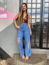 Calça com detalhe Calça com detalhe