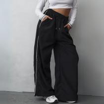 Calça com uma Listra do Lado Detalhe Branco com Bolso Calça com uma Listra do Lado Detalhe Branco com Bolso