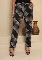 Calça Confortável em Malha Liganete com Estampas Variadas