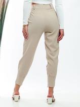 Calça de Linho Com Botão Forado L816