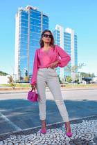 Calça delinho com abotoamento Calça delinho com abotoamento